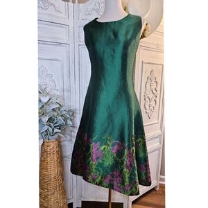 Dresses By Nubiano Green Sleeveless Floral Hem Fit & Flare Midi Dress